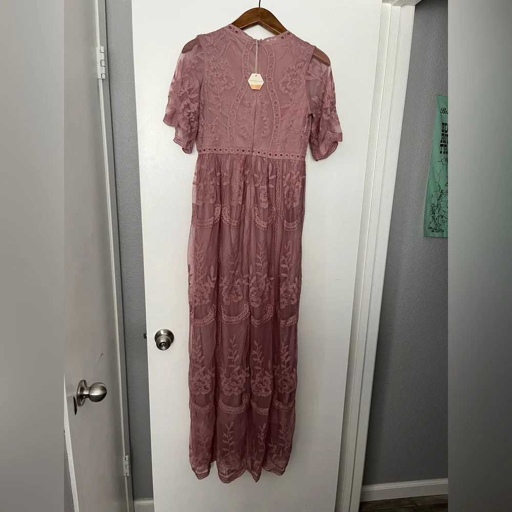 Pink Blush Lace Maternity Dress - Size small NWT - Picture 2 of 7